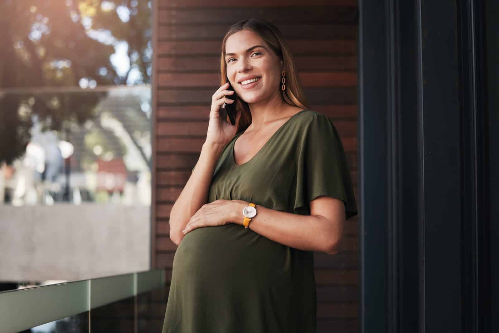 How To Whiten Teeth Safely During Pregnancy? Natural Tips